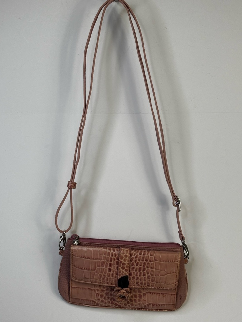 Brighton Croc-Embossed Leather Crossbody Wallet Organizer Dusty Rose Pink - Picture 1 of 10